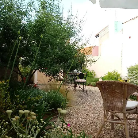 Elicriso Holiday home *